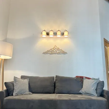 Apartament Renovated Flat In Center Of The Village *